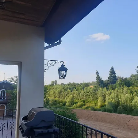 بيت خشبي White Wood